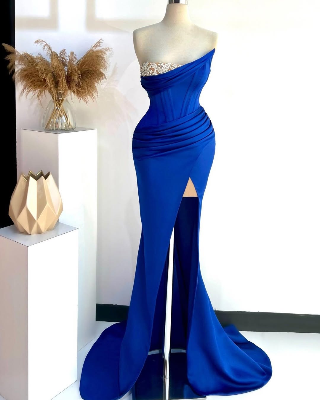 Royal Blue Sleeveless Strapless Mermaid Beads Prom Dress