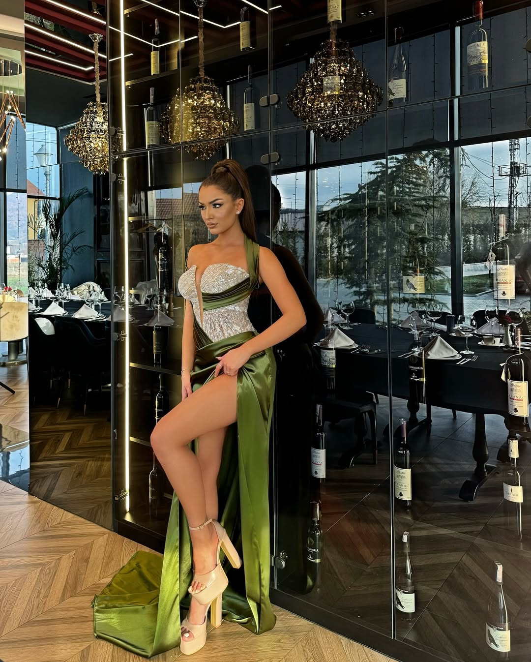 Sleeveless Halter Straps One-Shoulder Deep V-Neck Beads Mermaid Prom Dress