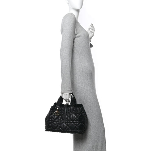 Calfskin Macrocannage Medium Toujours Black