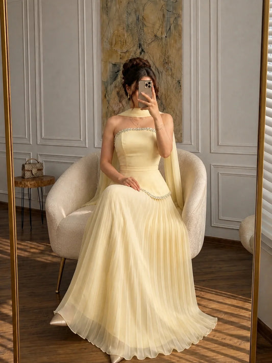 Chic Yellow Sleeveless Square Pleated Evening Dress With Scarf