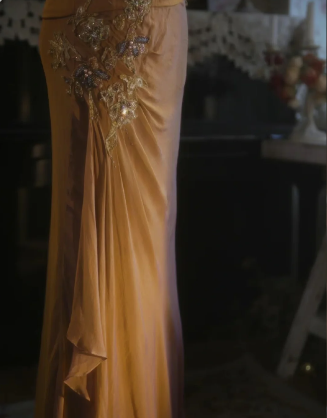 Elegant Ginger Yellow Mermaid V-neck Beaded Embroidered Satin Prom Dress Evening Dress P4299