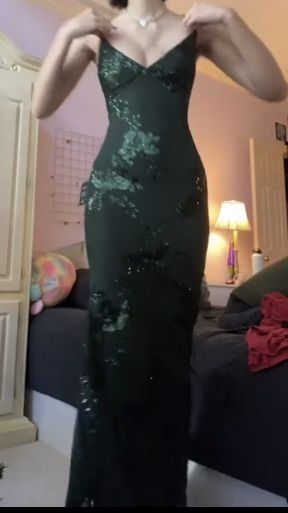 V Neck Green Prom Dresses Evening Gowns with Sequin Appliques fg3230