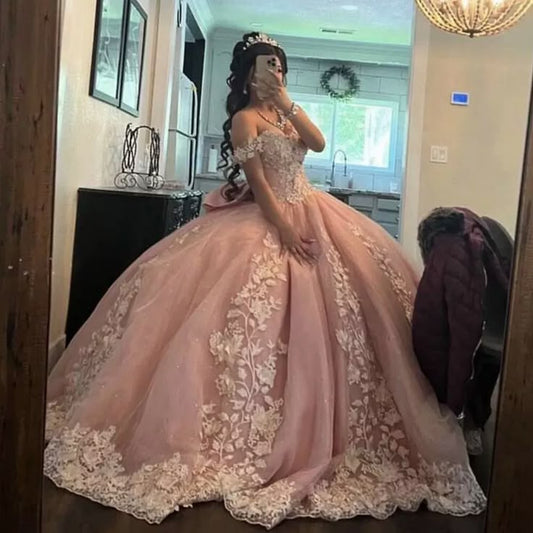 Light Pink Quinceanera Dresses with Bow Lace Appliques Sweet 15 16 Ball Gowns fg6575