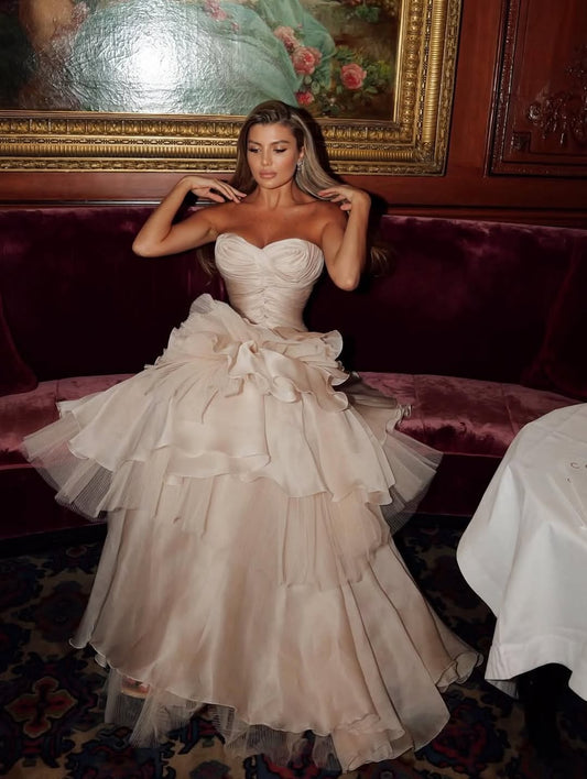Chic Strapless Sleeveless Sweetheart Prom Dress With Pleated