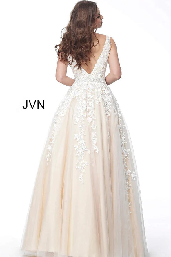 Black V-Neck Sleeveless Prom Dress with Applique Beadings
