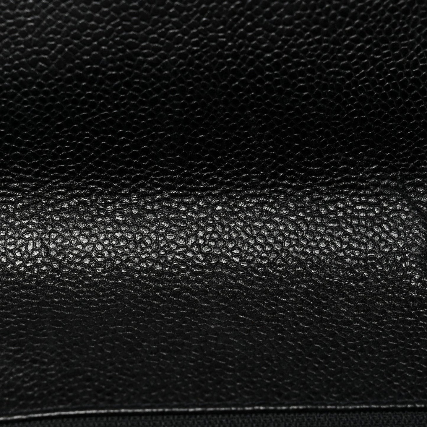 Caviar Vertical Quilted Small Single Flap Black
