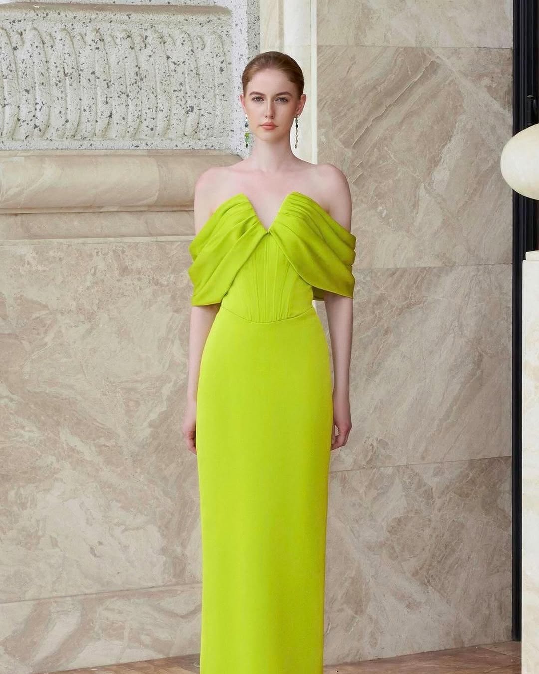 Sleeveless Off-Shoulders Strapless V-Neck Long Prom Dress