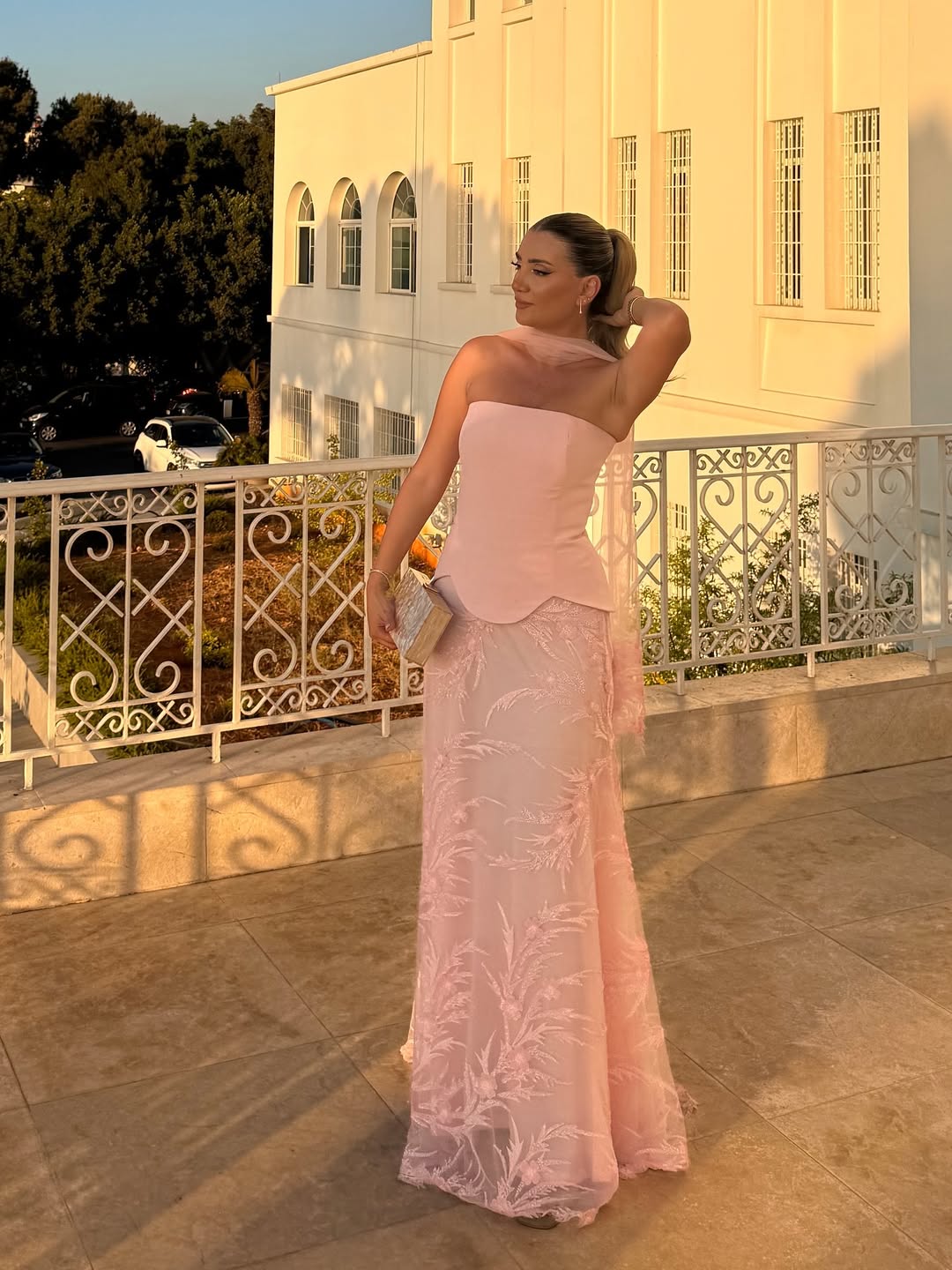 Chic Sleeveless Square Straps Embroidery Prom Dress With Scarf