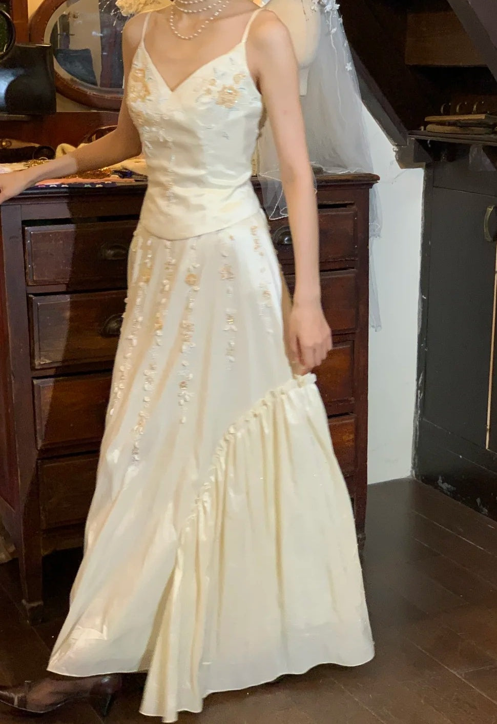 Elegant 90s Wedding Dress Spaghetti Straps Floral Pleated Wedding Dress D5219