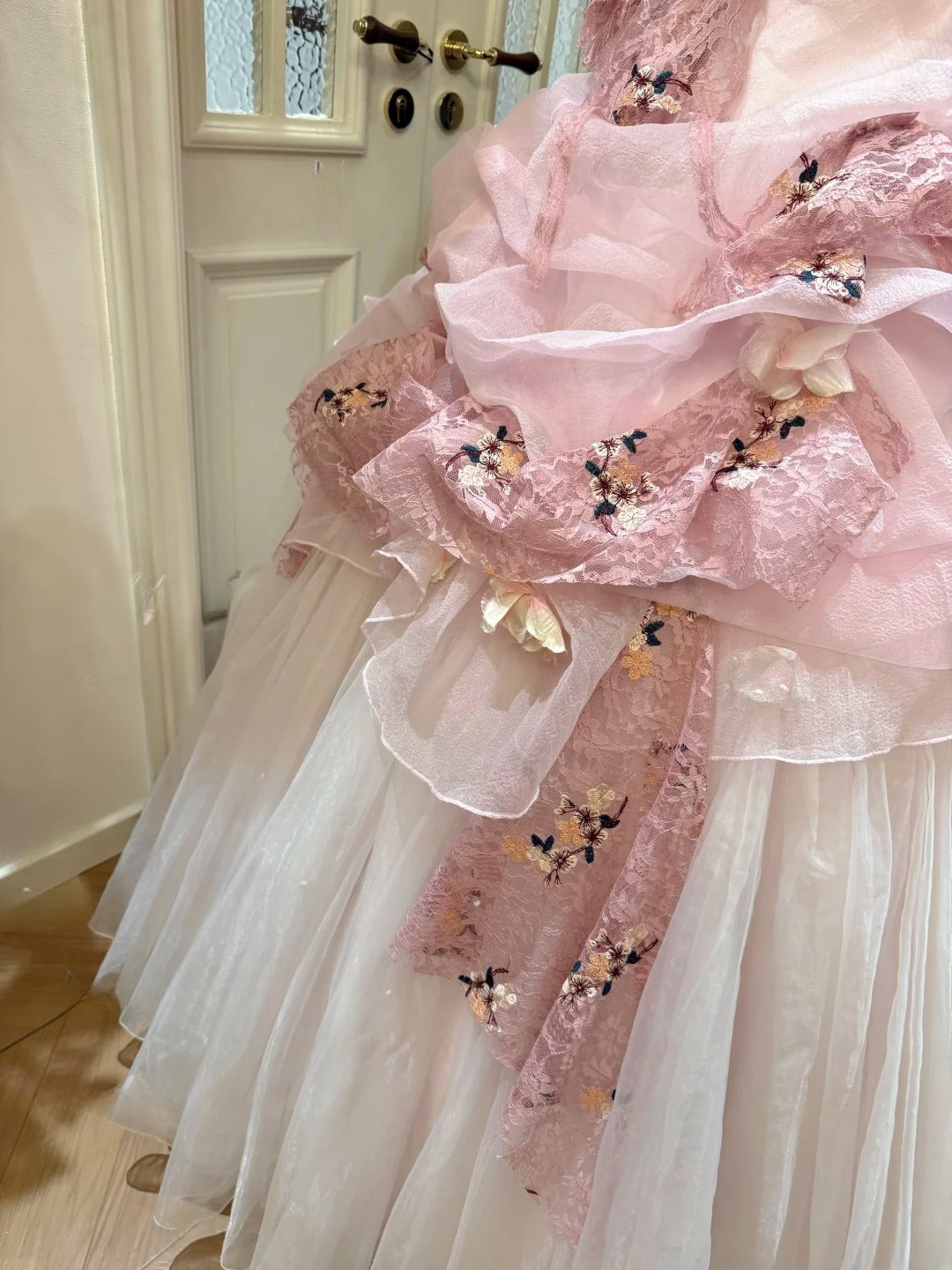 Elegant Ball Gown Light Pink Strapless Pleated Tulle Evening Dress Quinceanera Dress 18th Birthday Prom Gown D5328