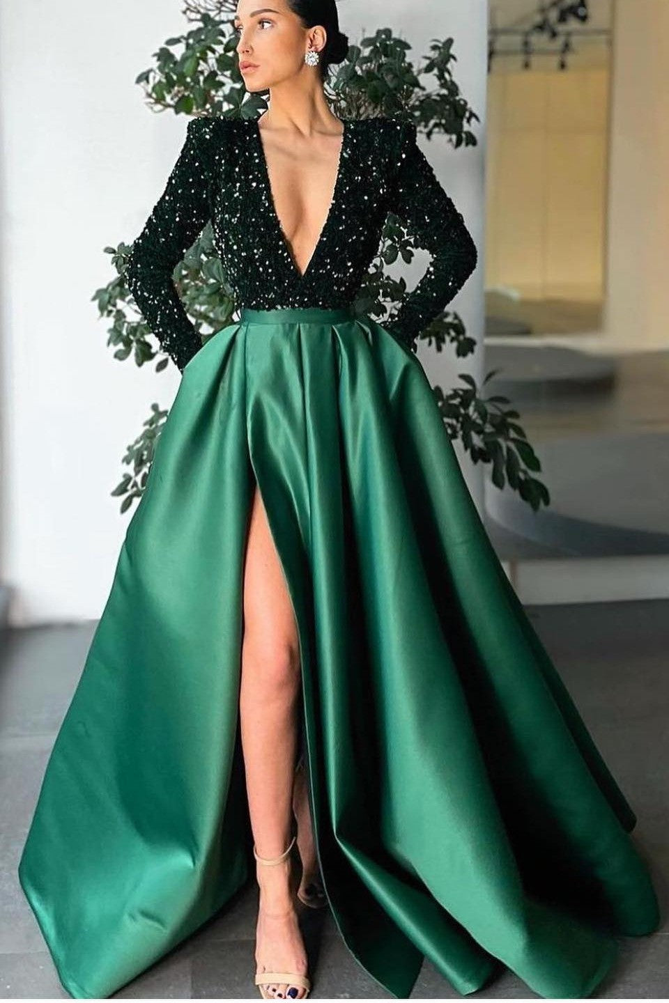 Deep V-Neck Long Sleeves Mermaid Prom Dress Split With Sequins