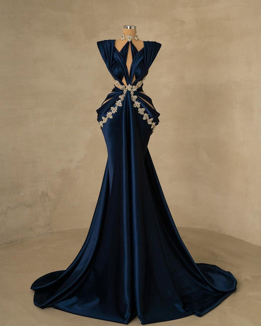 Sleeveless Halter Straps Deep V-Neck Mermaid Beadeds Prom Dress