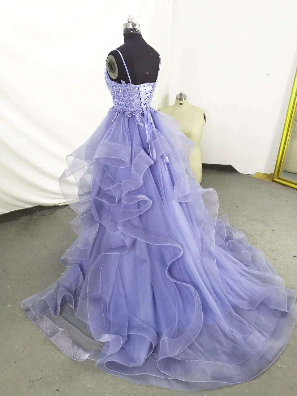 Lilac Tull Lace Applique Ball Gown Straps Long Prom Dress Elegant Evening Dress SH1144