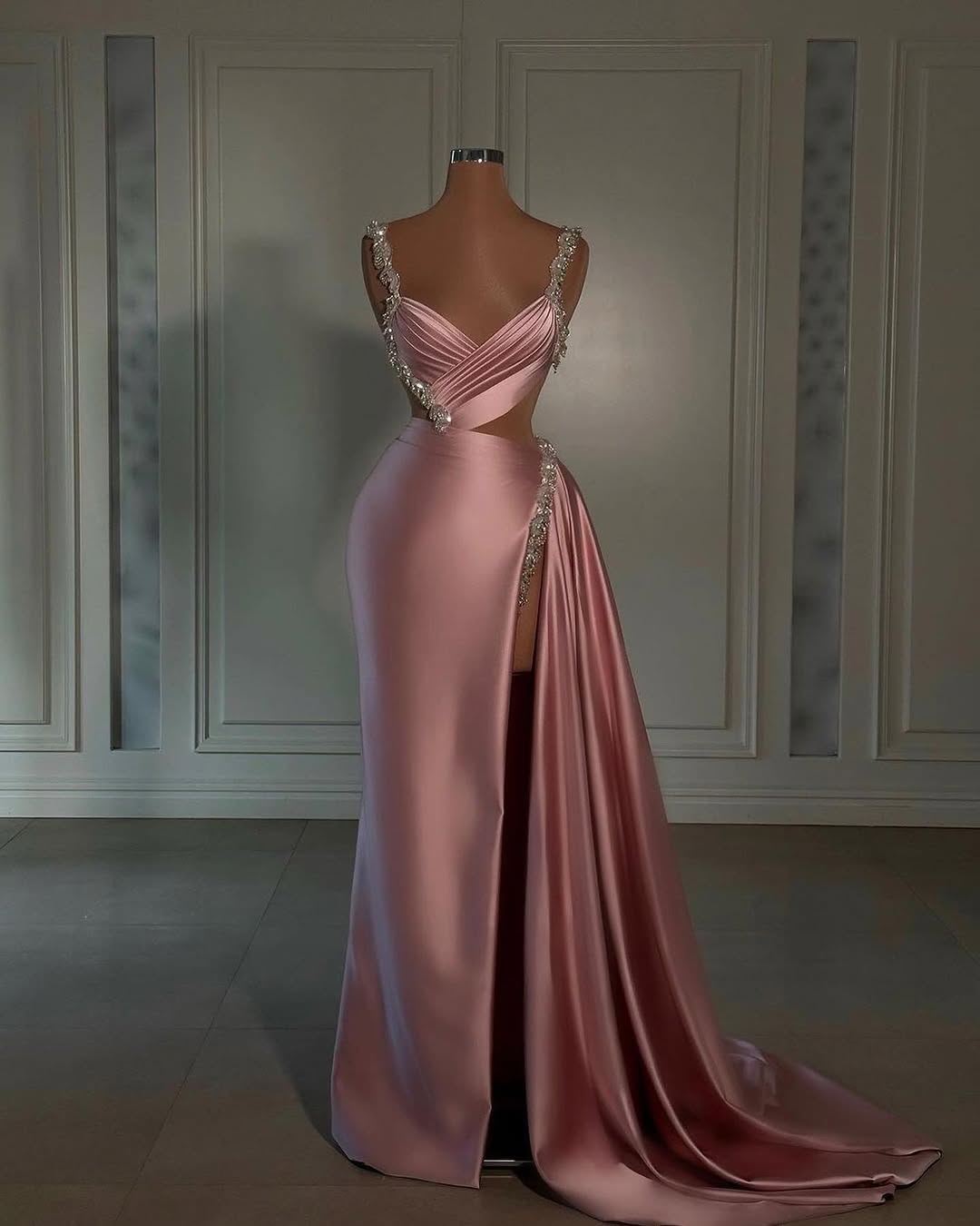 Pink Sleeveless Spaghetti Straps V-Neck Beads Mermaid Prom Dress