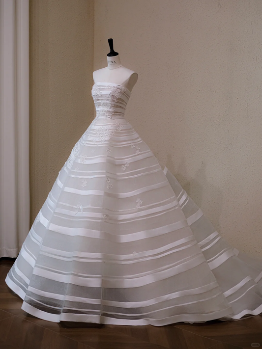 Stunning Ball Gown Strapless Appliques White Organza Satin Prom Dress Wedding Dresses SH4588