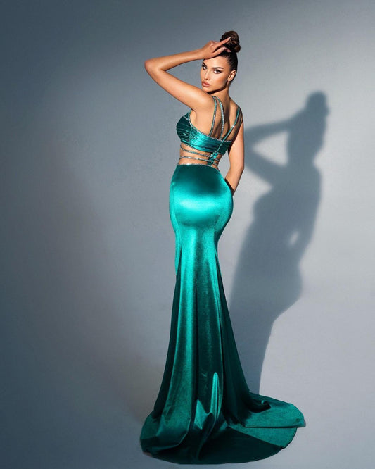 Sleeveless Halter Straps Sweetheart Mermaid Beads Prom Dress