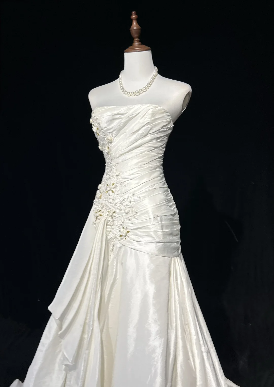 Unique Bridal Gown Mermaid Strapless Lace Sleeveless White 50s Wedding Dresses Modest Bridal Gowns DH1103