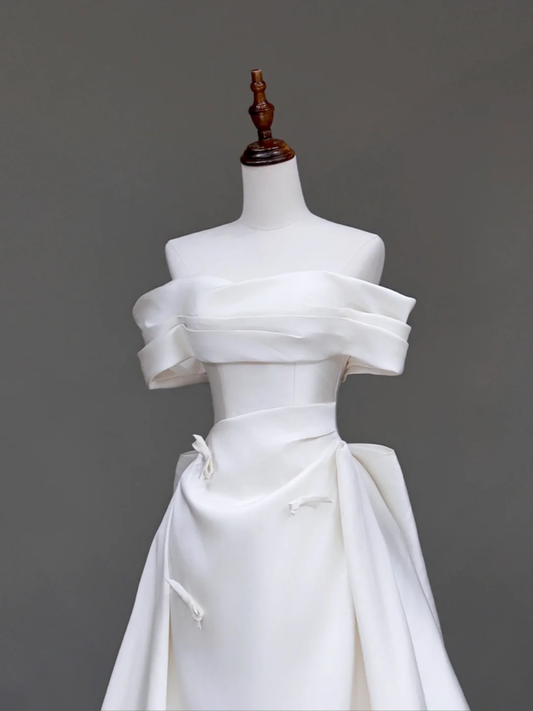 Unique Bridal Gown Ball Gown Off The Shoulder White Satin Wedding Dresses Bridal Gowns DP715
