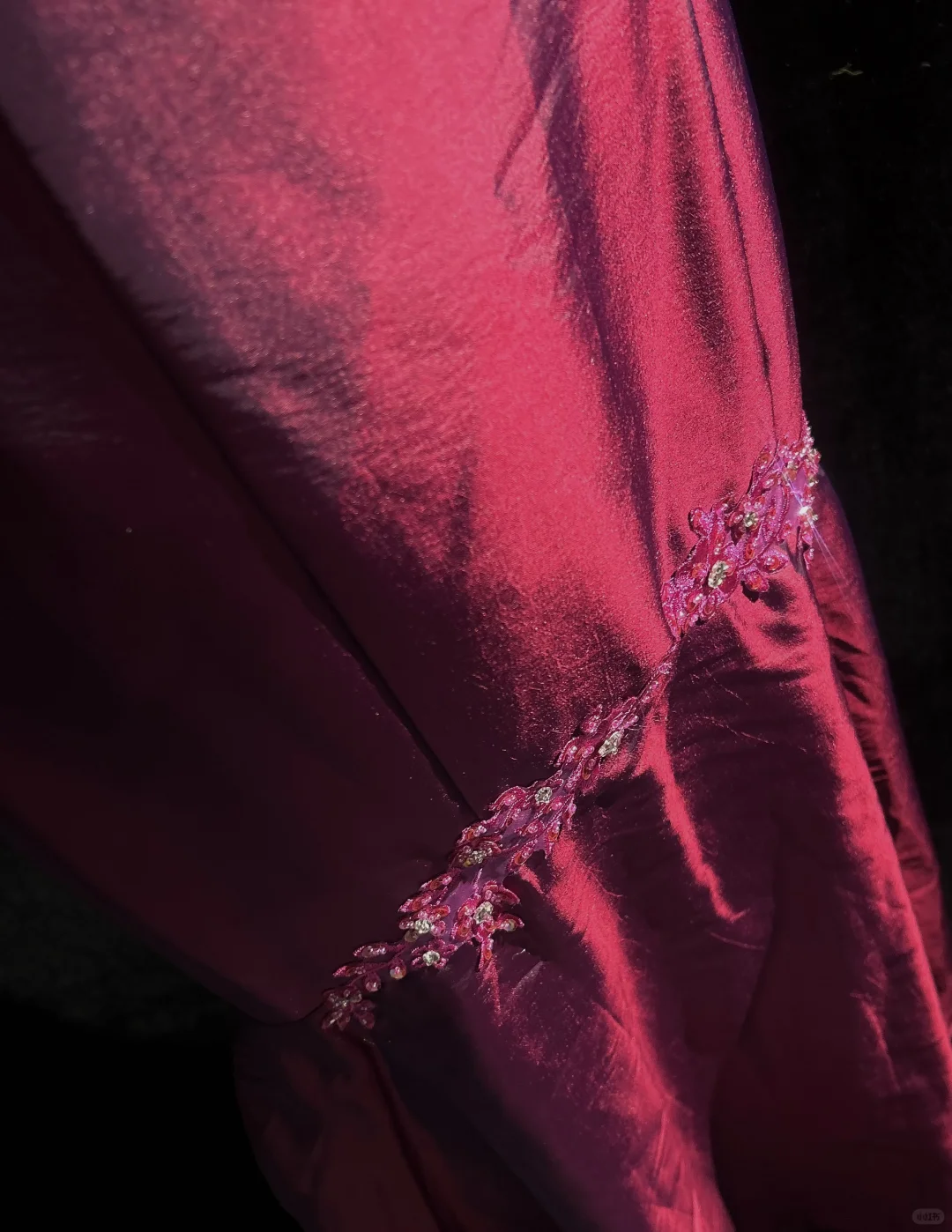 Retro Burgundy Mermaid Straps Appliques Satin Prom Dress Evening Dress SH3330