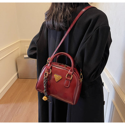 Simple and fashionable all-match handbag shoulder messenger bag ED01090
