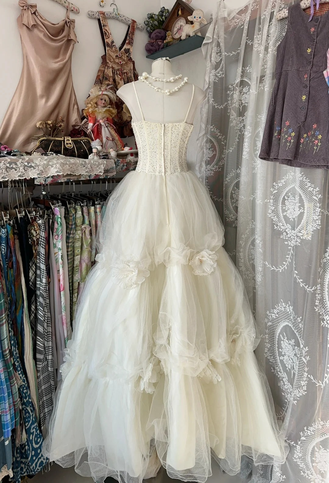Off-White Spaghetti Strap A-Line Layered Tulle Wedding Dress HZ1024