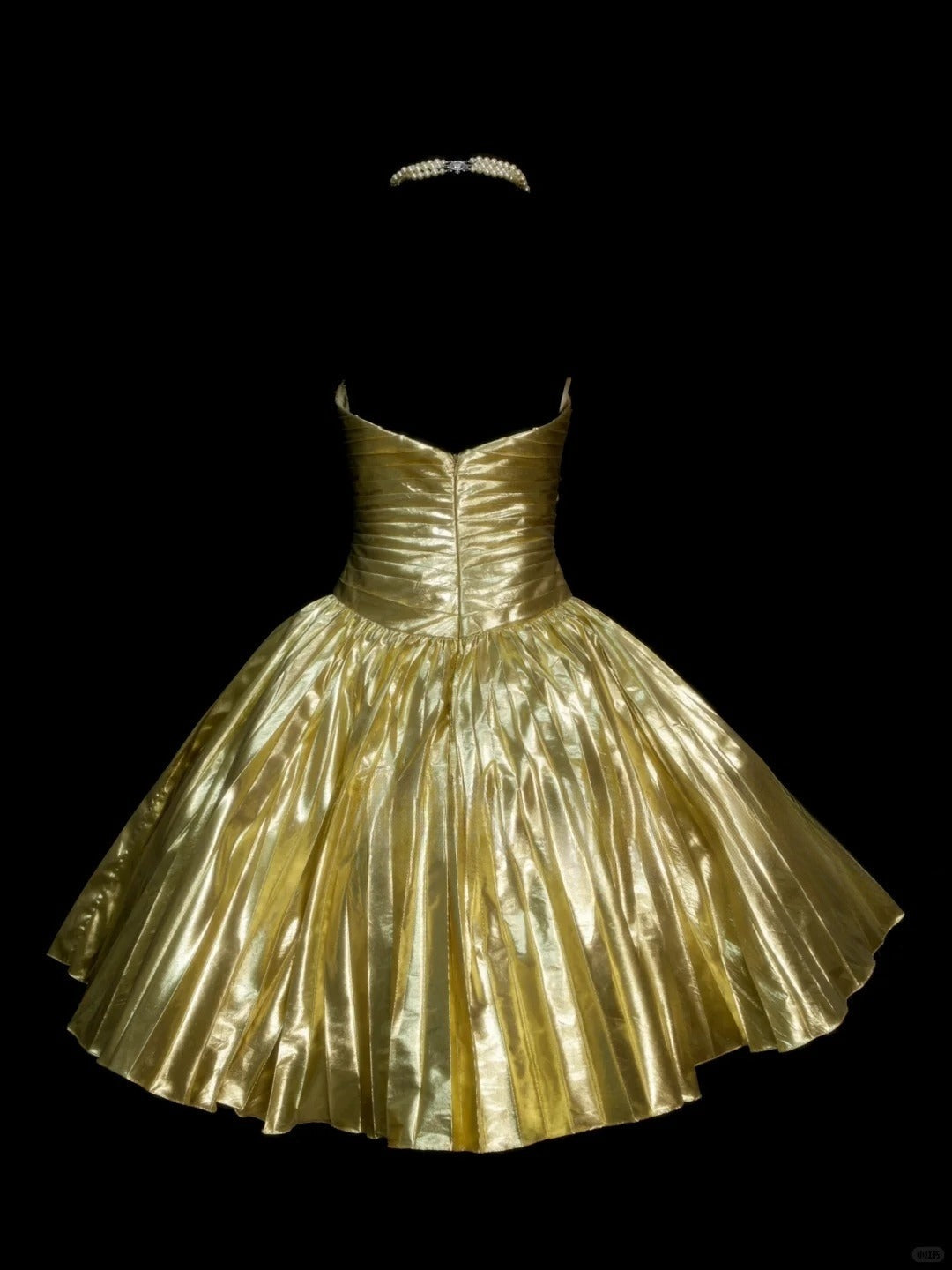 Gold Sweetheart Neck A-Line Homecoming Dress Satin Beaded Short Prom Dresses HZ1024