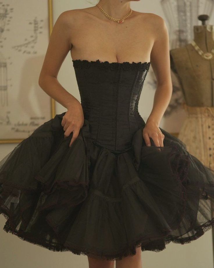 Black Strapless A-Line Satin Lace Short Prom Dresses Homecoming Dresses HZ1024