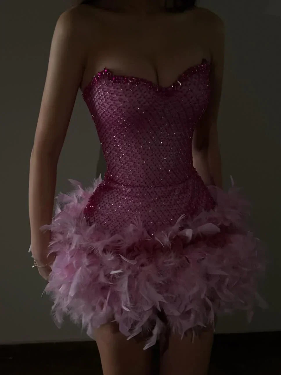 Fuchsia Strapless Bodycon Beading Feathers Short Prom Dresses Fashion Homecoming Dresses HZ1024