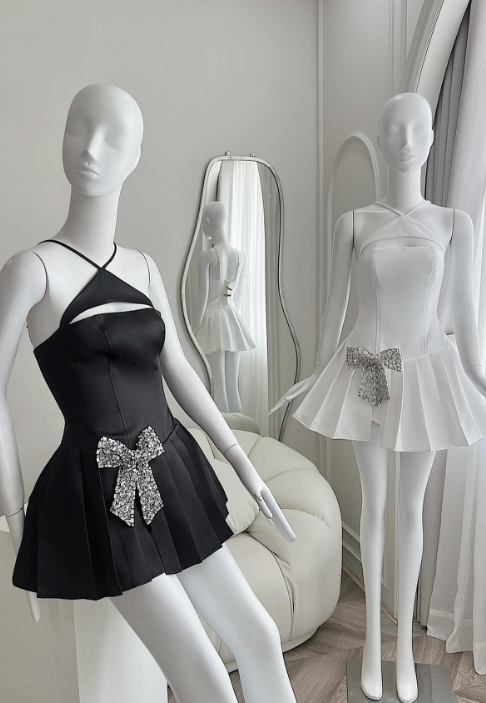 Black Halter A-Line Satin Pleated Short Evening Dress Elegant Party Dress HZ1024