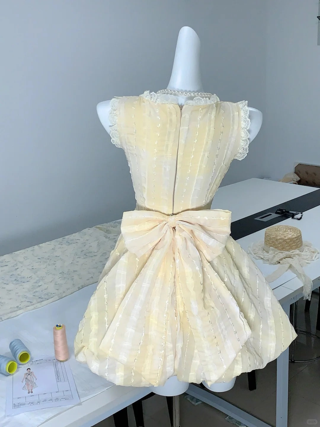 Yellow A-Line V-Neck Lace Tulle Short Party Dress Birthday Dress HZ1024