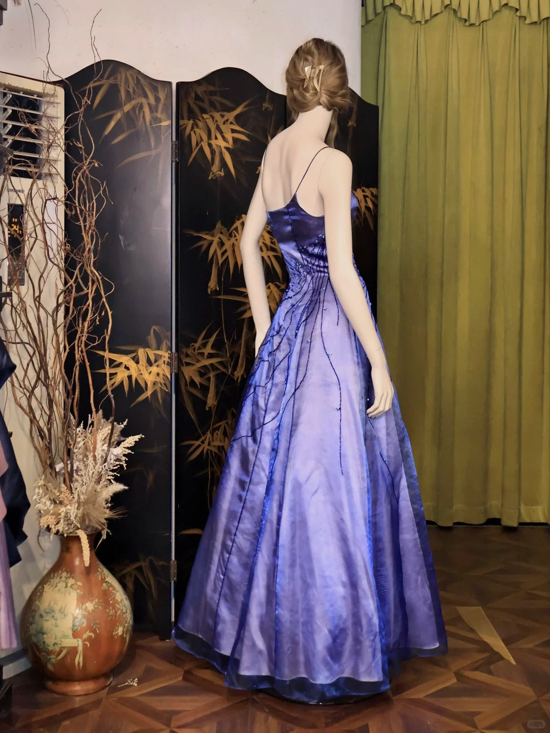 Spaghetti Straps Purple Satin Long Prom Dresses Vintage Evening Dresses with Beading HZ1024