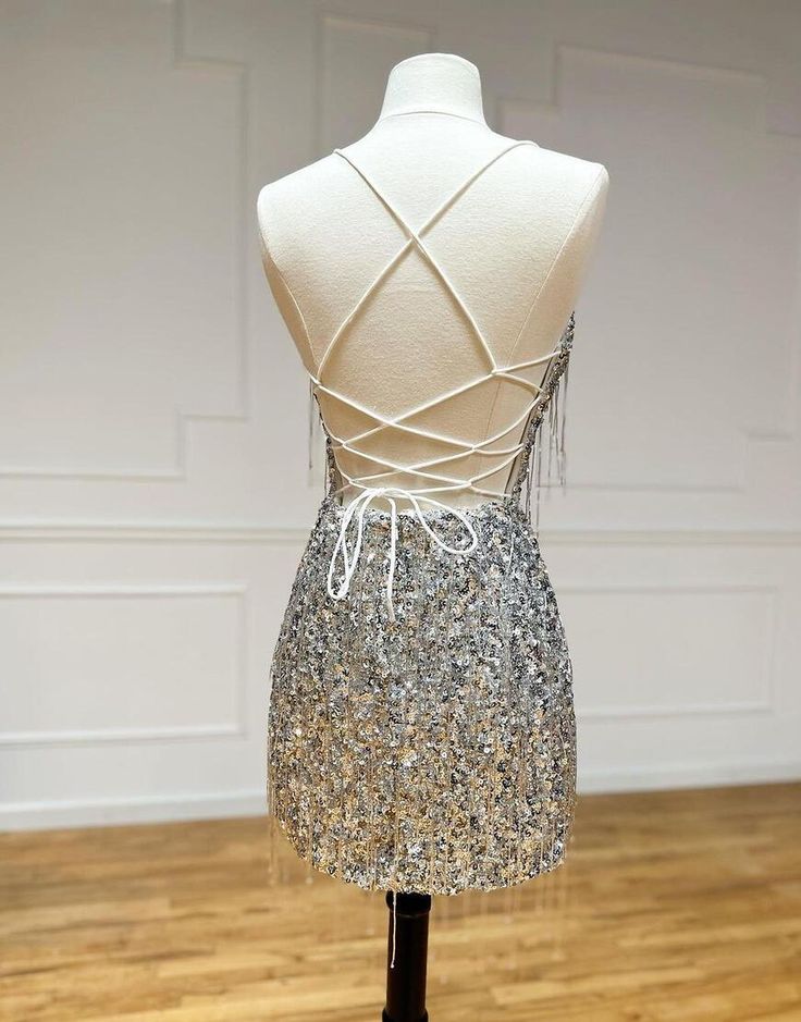 Silver V-neck Bodycon Sequin Short Party Dress Backless Homecoming Dress with Tassels HZ1024