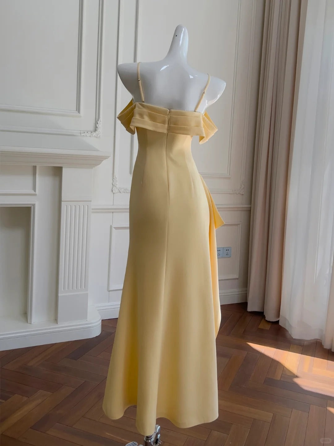Gorgeous Yellow Sheath Evening Dress Spaghetti Strap Formal Dress Modest Slit Long Prom Dress ED03806