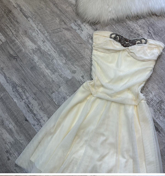 Vintage A-line Chiffon Short Prom Dresses, White Homecoming Dresses, Strapless Birthday Dresses ED04304