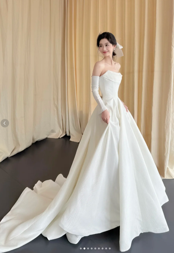 Strapless A-line Simple Wedding Dresses Ivory Bridal Gowns HZ1024