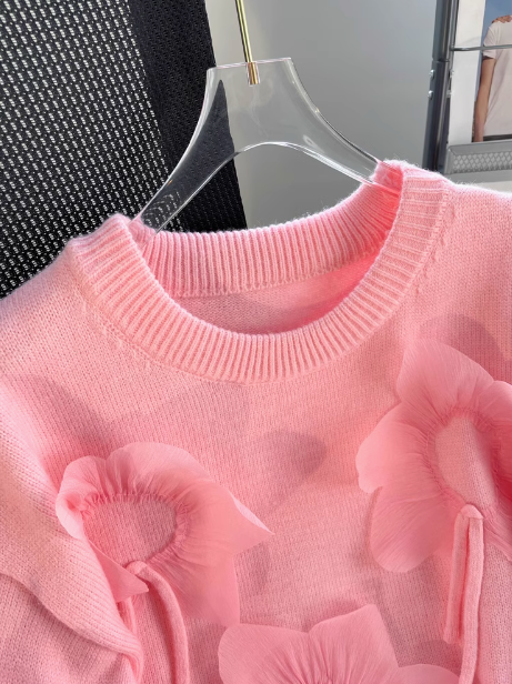 3D Petal Round Neck Thick Sweater HZ1024