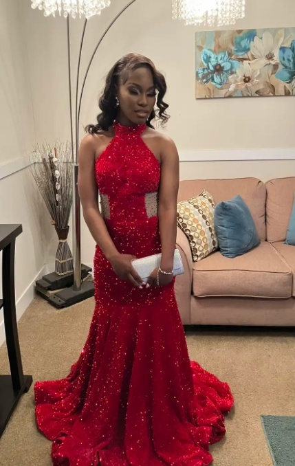 Halter Mermaid Long Prom Dresses Velvet Sequin Burgundy Evening Dresses HZ1024
