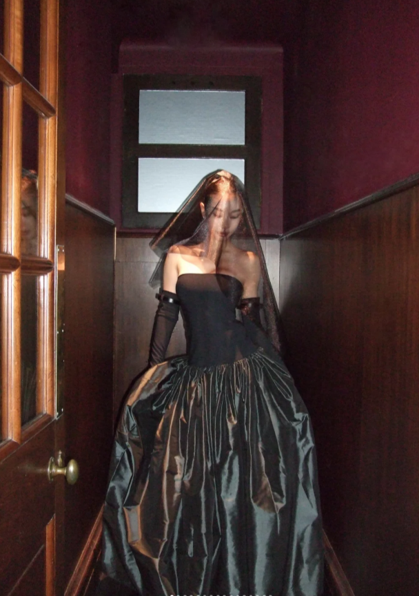 Elegant Strapless Sheath Black Long Prom Dresses Satin Black Formal Dresses ED05212