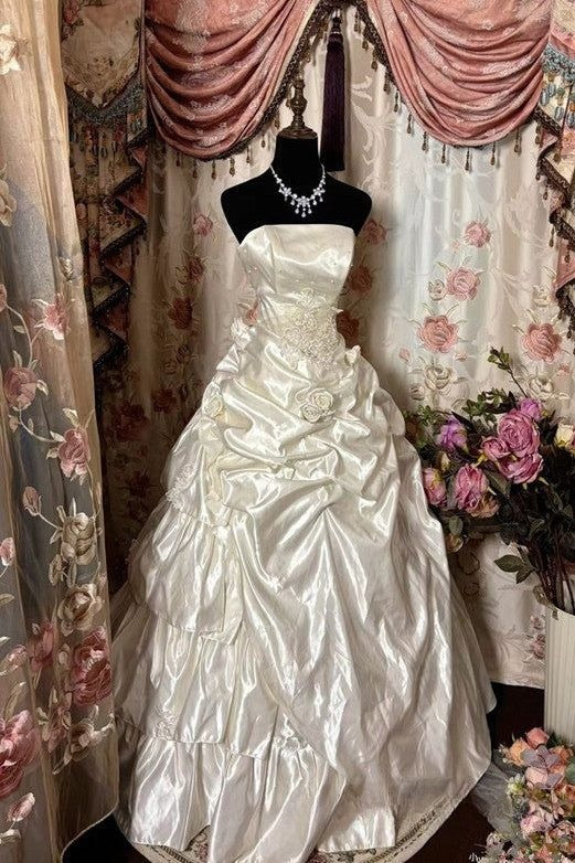 Elegant A-Line Long Prom Dresses Strapless White Birthday Dresses Satin White Sweet 16 Dresses ED05338