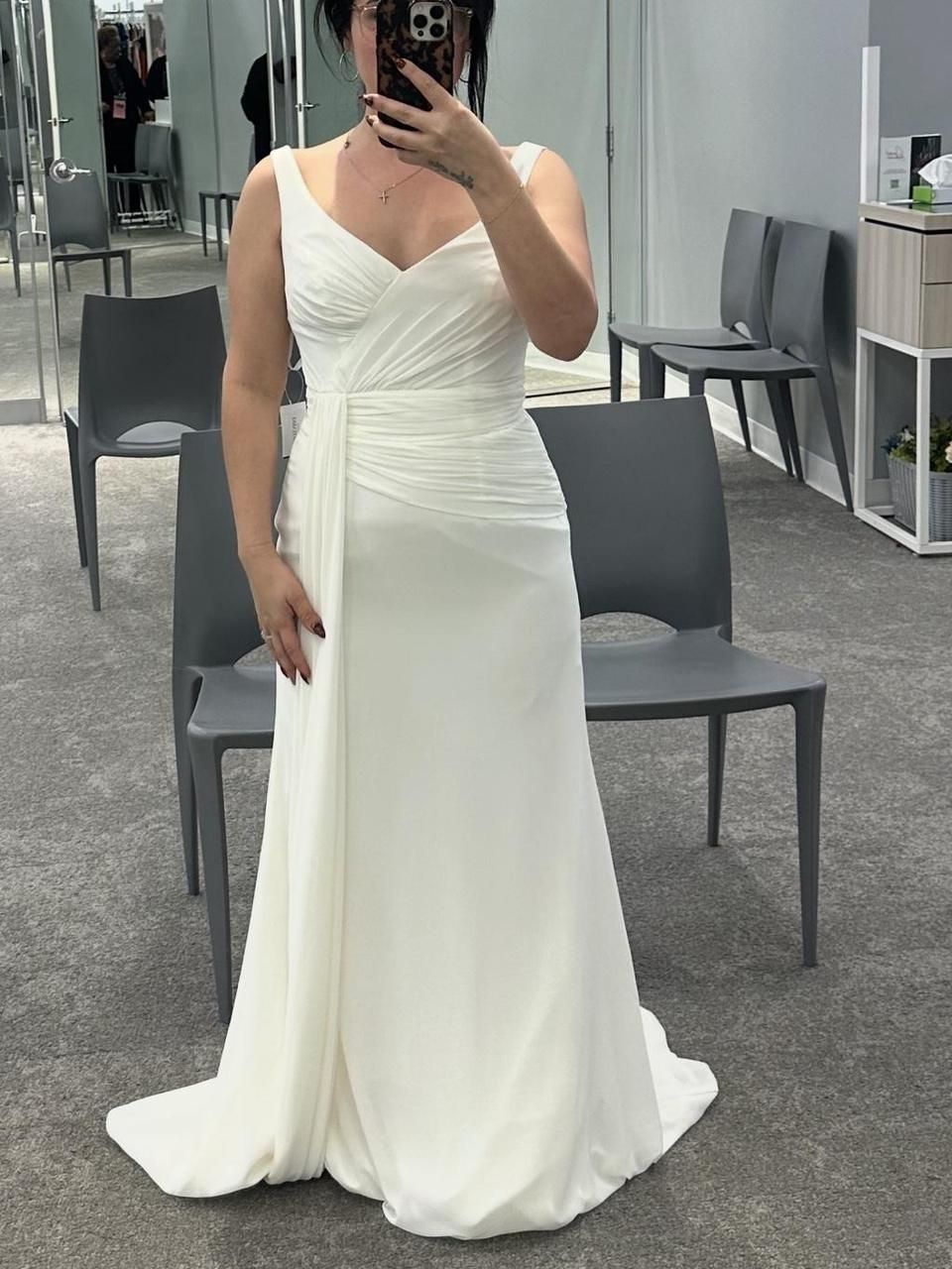 Elegant Sheath Prom Dresses V-neck White Wedding Guest Dresses White Formal Dresses ED05385