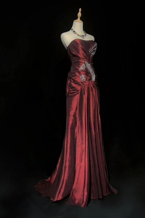 Chic Strapless Sheath Long Prom Dresses Satin Burgundy Evening Dresses ED05455