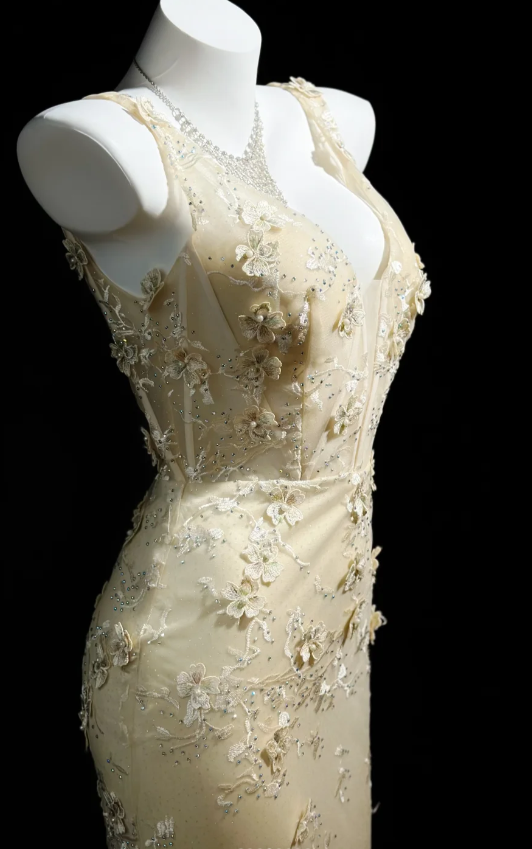 Vintage V-neck Sheath Long Prom Dresses Tulle Appliques Apricot Evening Gowns Sleeveless Party Dresses ED05674