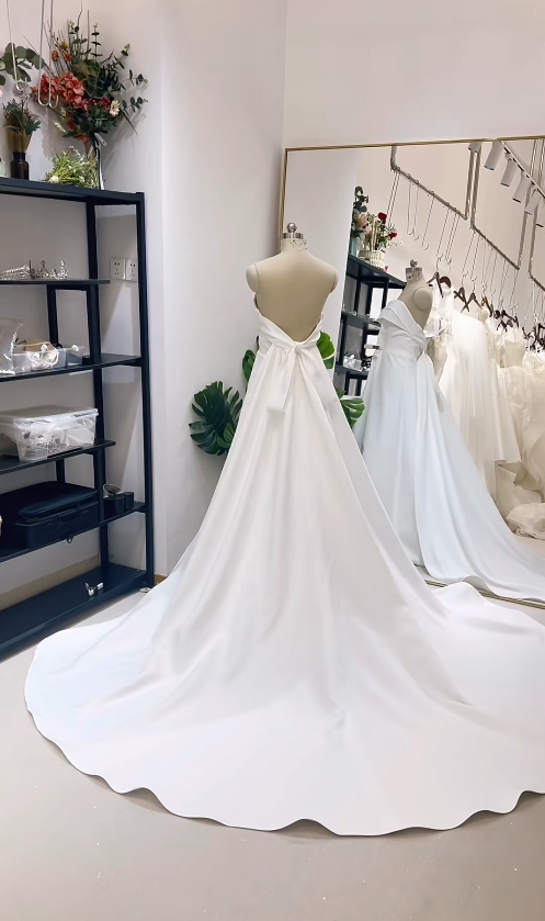 Simple Strapless A-Line Long Wedding Dresses Satin White Bridal Gowns Sleeveless Bridal Dresses ED05766