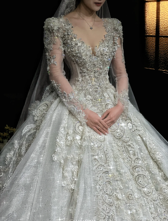 Chic A-Line Long Wedding Dresses Tulle White Bridal Dresses Beaded Long Sleeves Bridal Gown ED05996