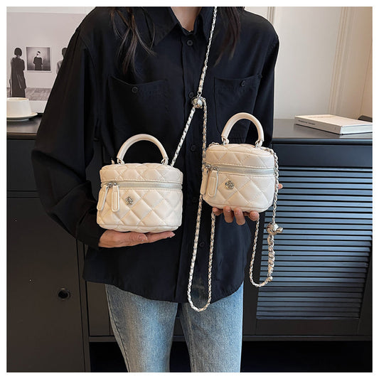 Embroidery Mini Chain Crossbody Bag Single Shoulder Square Bag HZ1024