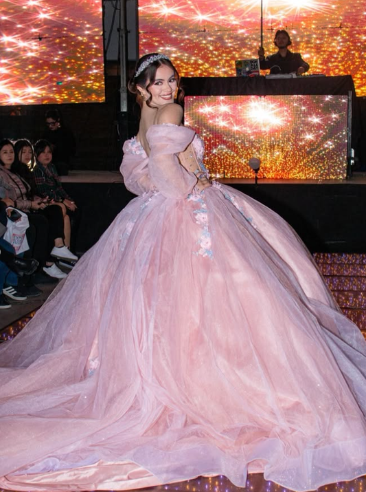 Romantic Poofy Pink Floral Wedding Dresses Off the Shoulder Ball Gown Quinceanera Dress SH2510
