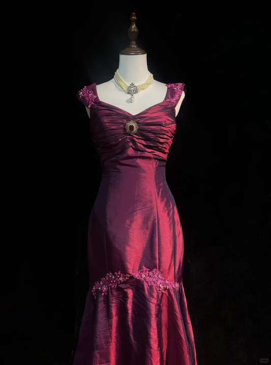Retro Burgundy Mermaid Straps Appliques Satin Prom Dress Evening Dress SH3330