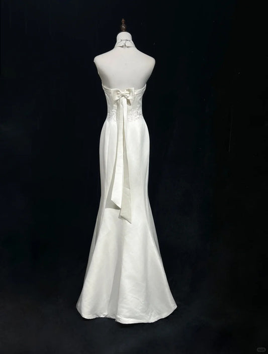 Beauty Halter Embroidered Floor Length Prom Wedding Dress Evening Dress Party Dress D2126