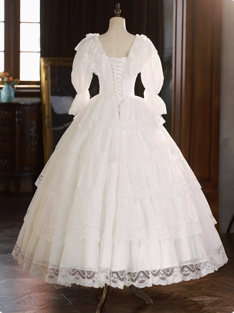 Vintage Lace Round Neck Princess Long Sleeve A-Line Wedding Dress P2625