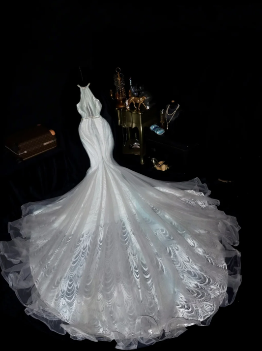 Pretty Sleeveless White Halter Tulle Mermaid Long Wedding Dress D930